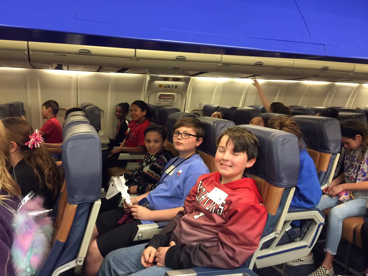 rhondabyler's tweet photo. Baxter fifth grade field trip to Southwest Airlines Headquarters. We had a great time! #MISDProud #MISDHappy https://t.co/O5sqGld898
