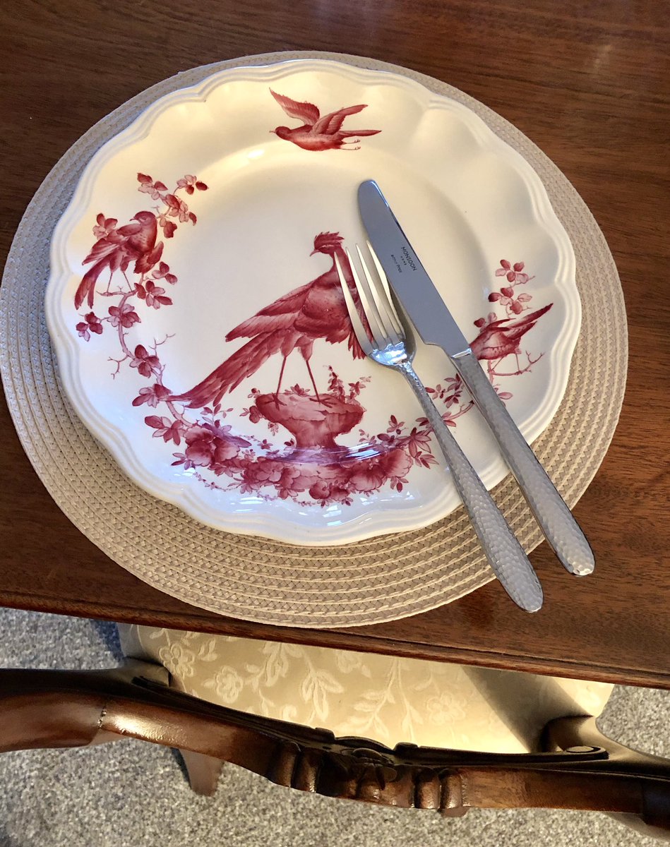 relovepreloved's tweet photo. Tea time🥘🍲🥗
#copelandspode #chelseabird #arthurprice #monsoon #teatime #serveinstyle #antiquesaregreen https://t.co/9X2MrpBf5J
