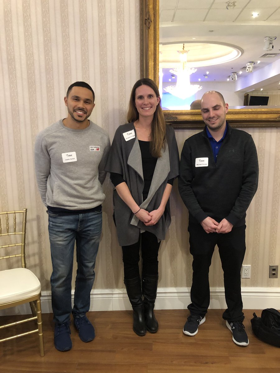 KristanLingard's tweet photo. Reuniting with successful #ESLM grads @OSHFtweets PD day! @HumberHRT https://t.co/hxuiqOJLFw