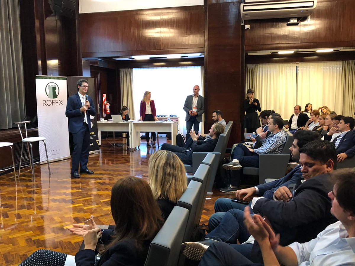 gugamayer's tweet photo. Nos reunimos con @TimDraper en el marco del DVN Argentina Venture Capital Summit, donde compartimos el gran potencial de los emprendimientos argentinos en la #EconomíaDelConocimiento, así como los motores de desarrollo tecnológico que transformarán la región y el mundo. https://t.co/XzEORiFIGJ