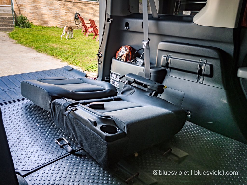 bluesviolet's tweet photo. Friday vibes 😎

#fridayvibes #friday #hondaelement #funutilityvehicle #getstuffdone #versatile #whippet #convert #work #busyday #busyweek #busymonth #busyyear #keepmovingforward #hustle #workmore https://t.co/tbvjwEqvF3