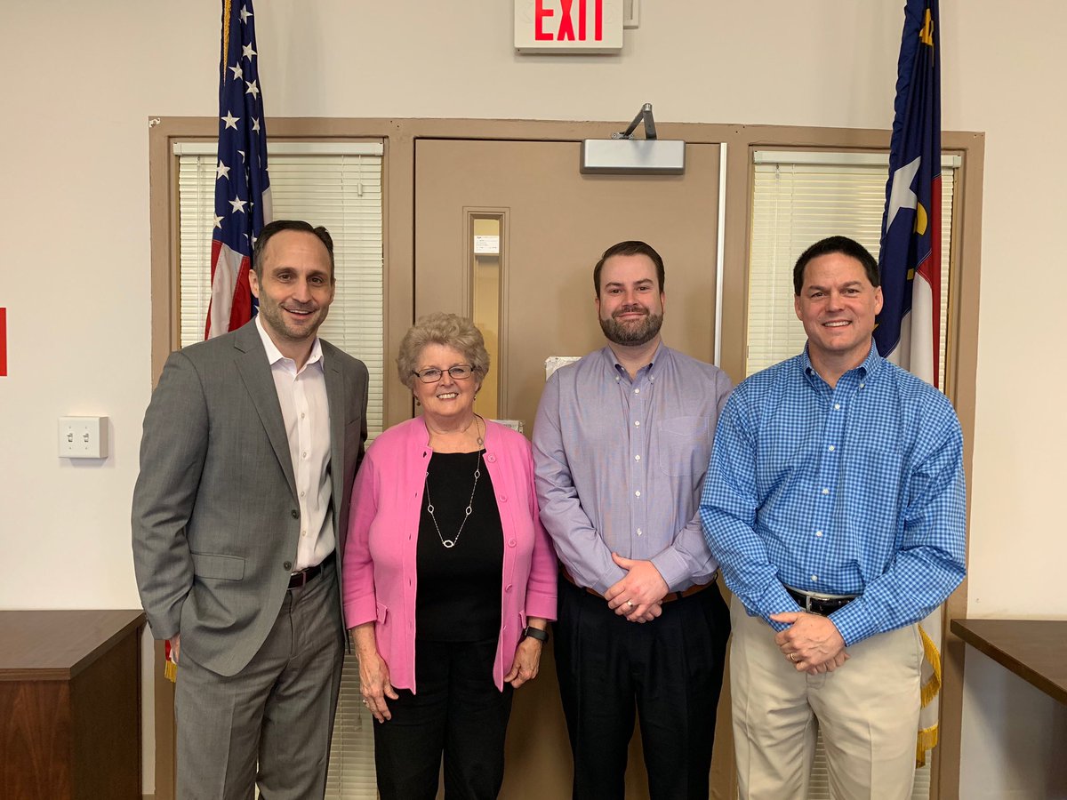 AHHCNC's tweet photo. #NCCoA Chair and AHHC VP of Government Relations/Public Policy @TracyColvard with Exec Dir Mary Bethel, @TransitionsLife @iamajwalker and Rep @JoshDobsonNC at the NC Coalition on Aging meeting today. https://t.co/yIa7ilWP0y