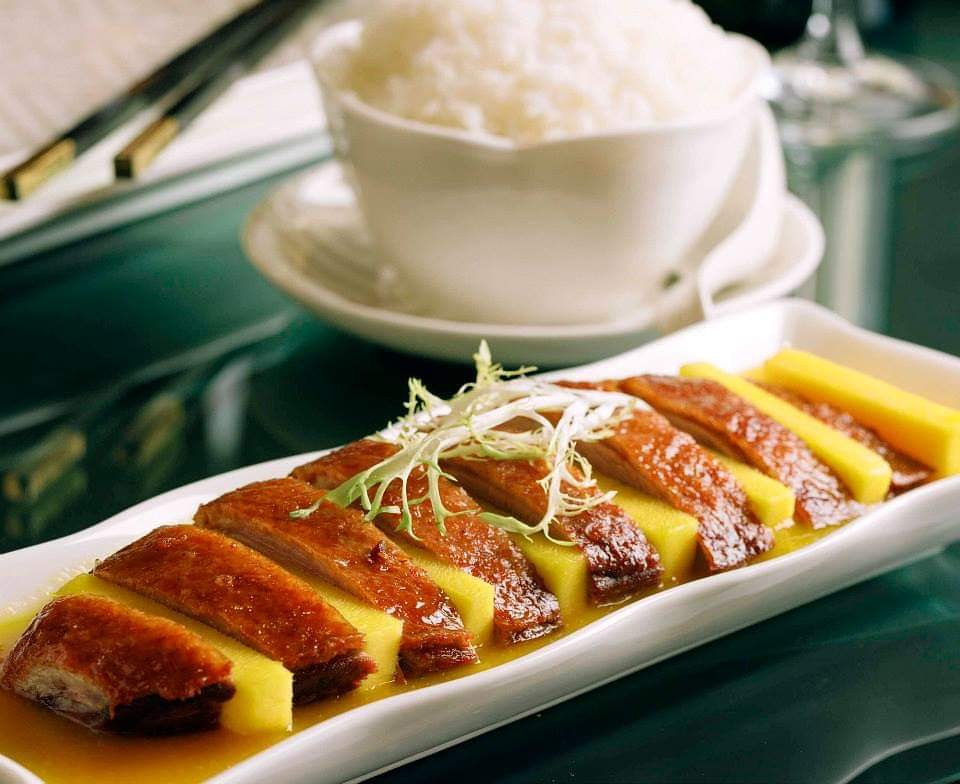 Our MANGO DUCK - delicious sliced roast duck, served with fresh mango. And, it's also gluten free. Phone us on 01 8352110 to reserve your table or book online via this link eatzen.ie/reservation-fo…