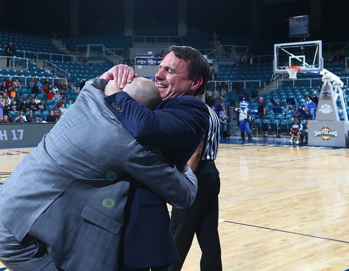 CoachJoeGolding's tweet image. Transition Div. 1✅

Hire Best Friend✅

Win Div. 1 Game✅

Have a Winning Season✅

Postseason (CIT)✅

Win 20 Games (27-7)✅

Mid-Major Top 25 (#21)✅

Keep promise to Dance w/ our 3 SRs✅

Win the Tip vs Kentucky✅ 

If you think the score defines our story, you have no idea.