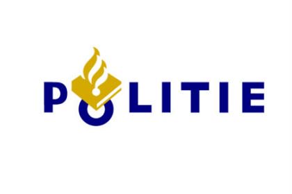 Opgepast! Wij krijgen meerdere meldingen binnen dat een pakketbezorger langs de deuren gaat en zegt dat er €1 betaald moet worden voor een pakket/brief. Dit is een oplichtingstruc! Trap er niet in. De pasjes worden verwisseld en daarna wordt er geld gepind. #Oplichting #Deventer