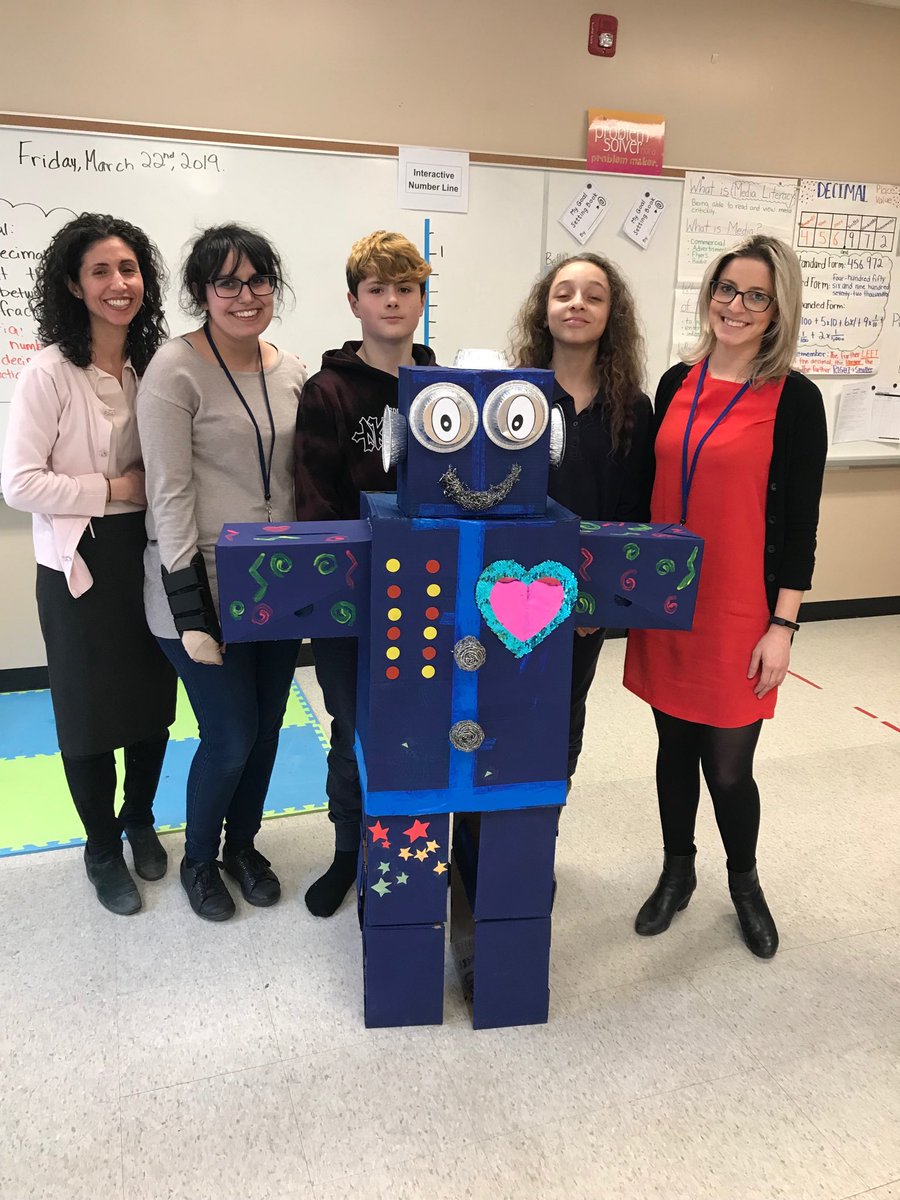 Love Bot - Caught being kind ⁦<a href="/TCDSB/">Toronto Catholic District School Board</a>⁩ <a href="/St/">stefanT</a> Maurice