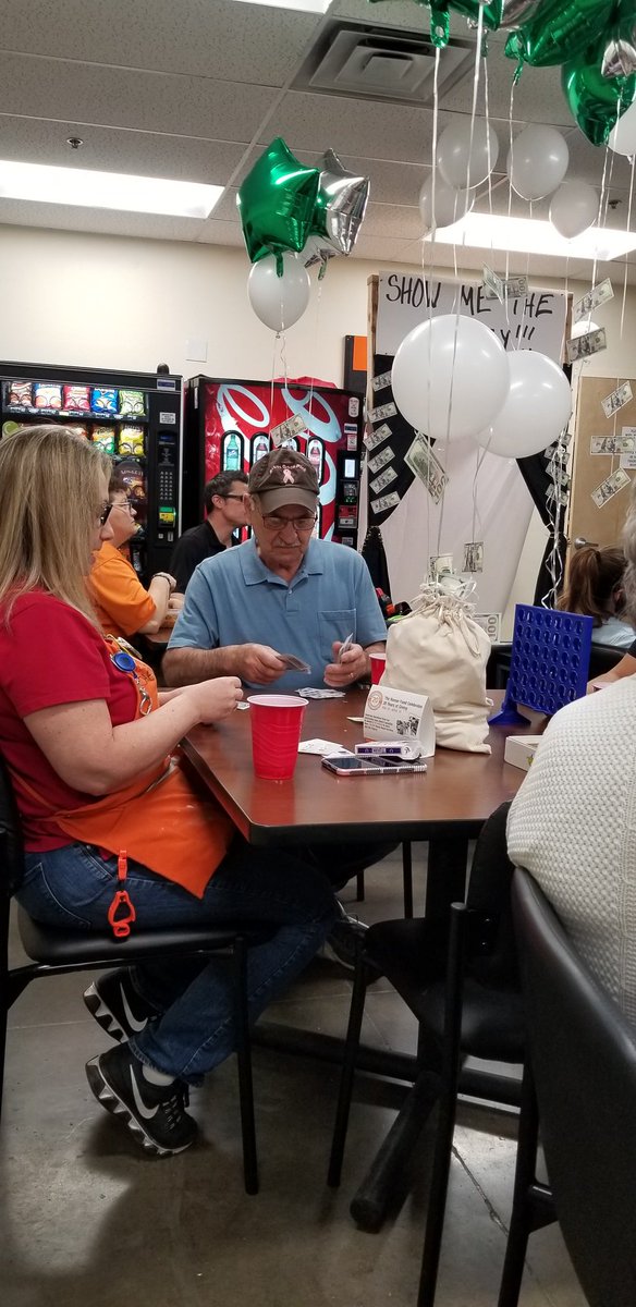 tscates2012's tweet photo. 3906 Success Share #TakingCareOfOurAssociates #MoneyTheme #GrilledCheeseBar #boardgames #photobooth. @BrianD25dsTHD @AntoinetteW_THD @LanceLwilli79 @lanawarriner @SantinoShaun https://t.co/25A37isSlk