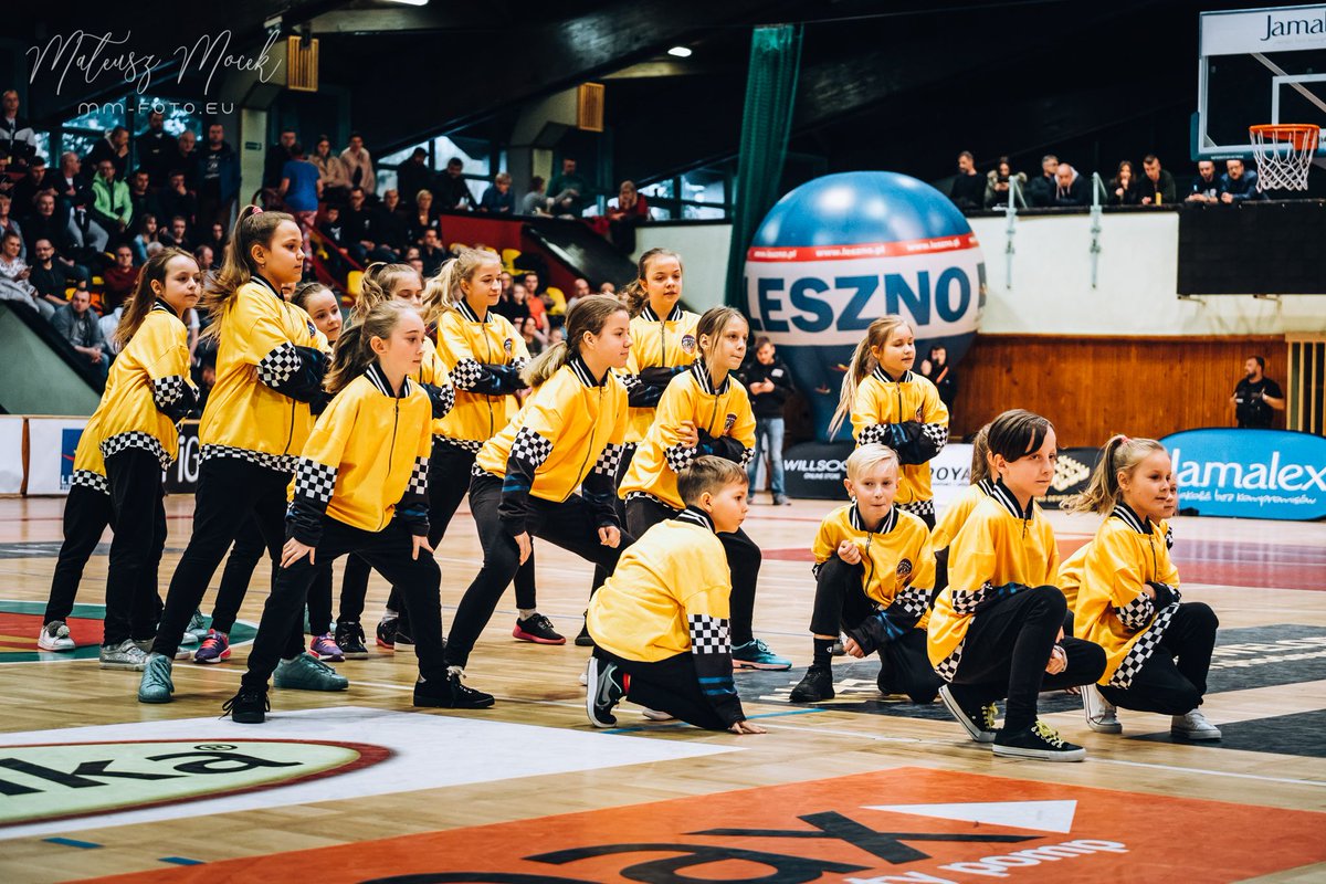 mmfotoeu's tweet photo. DANCE and SPORT - @funkyflavacom and @polonia_leszno at @miastoleszno_official #leszno #trapez #halatrapez #taniec #dance #funky #flava #funkyflava #sport #fujifilm #fujinon #basketball #kosz #koszykowka #basket #fotografia #eventphotography #fotografiawydarzen #mmfotoeu https://t.co/hhD3bdjndi