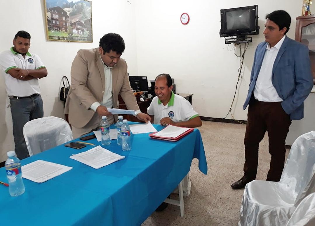 MinTrabajoEc's tweet photo. #MDTLoja | En #Catamayo, firmamos Revisión del Vigésimo Quinto Contrato Colectivo, entre el Comité de Empresa y Monterrey Azucarera Lojana, generando beneficios sociales y económicos en favor de 270 familias de trabajadores de la localidad.

Director Regional - @andrsteb https://t.co/DRugIWvFAW