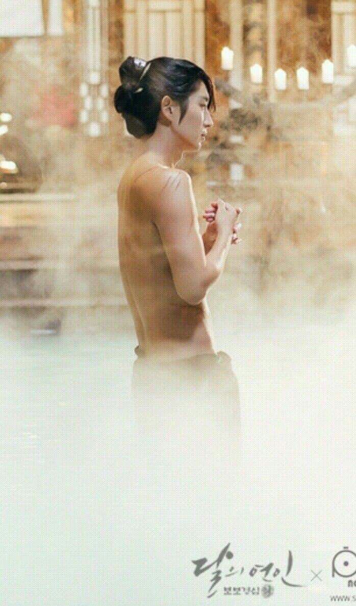 LeeJoonGiLover's tweet photo. The way I got to know him, the exact moment I fall for him, the drama I cried so hard, the man that I’ll never forget ... Lee Joon Gi: I love you ❤️ #leejoongi https://t.co/Jg8ZQPnsuC