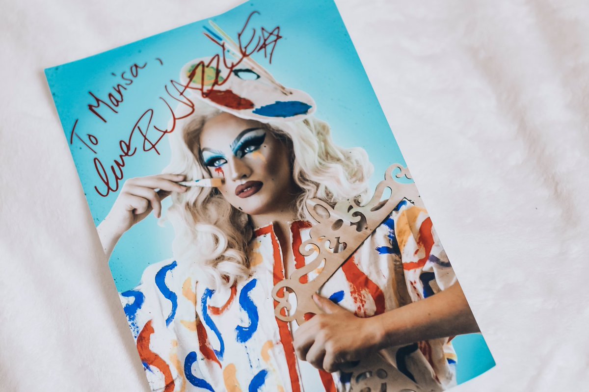 marisaplusdrag's tweet photo. I also met @rujazzle last night and she was flawless 😍 https://t.co/9Z7SRv5oaG