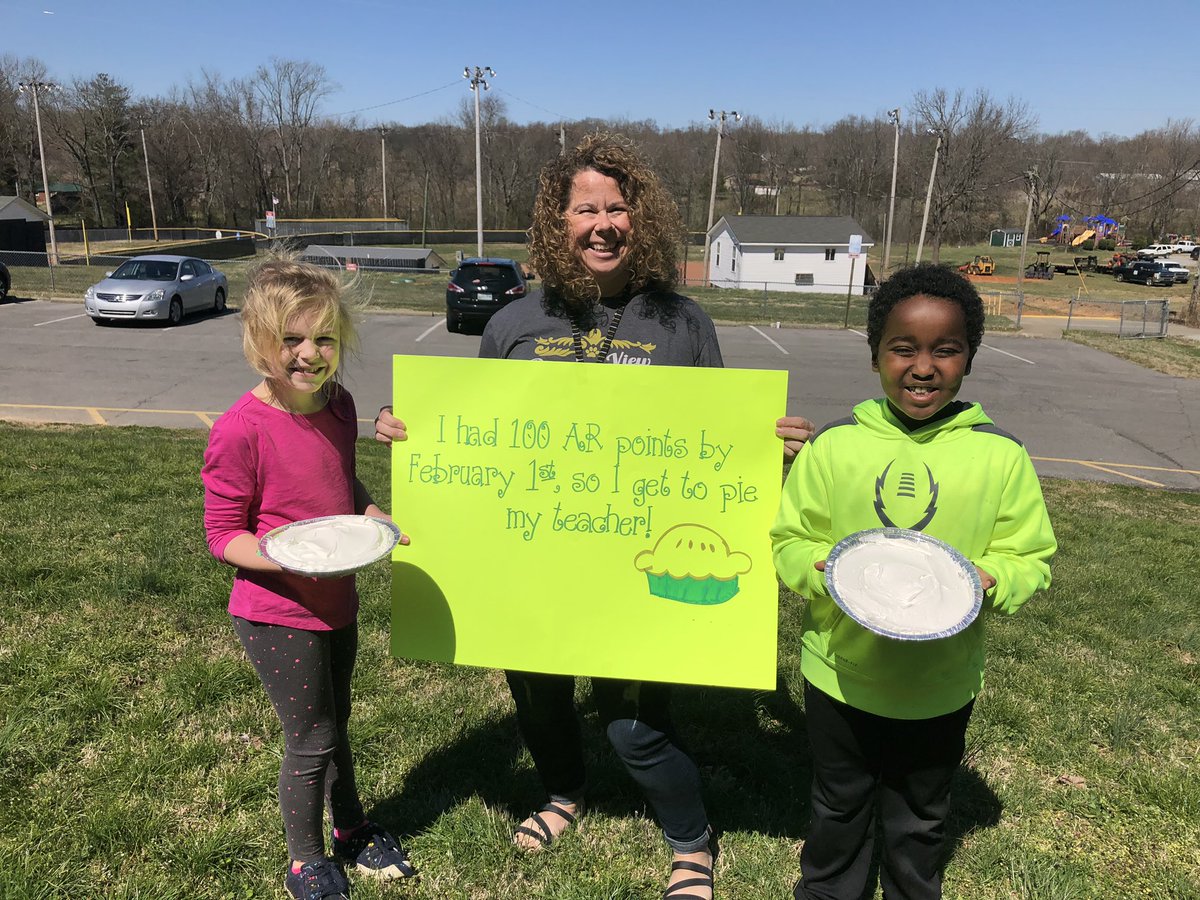15jeng's tweet photo. What do teachers do to motivate their kiddos to meet reading goals?  #letspieourreadingteacher. #pvessuccess
#ccsdtn  
#EveryStudentEveryDay https://t.co/KvgiEC9QcF