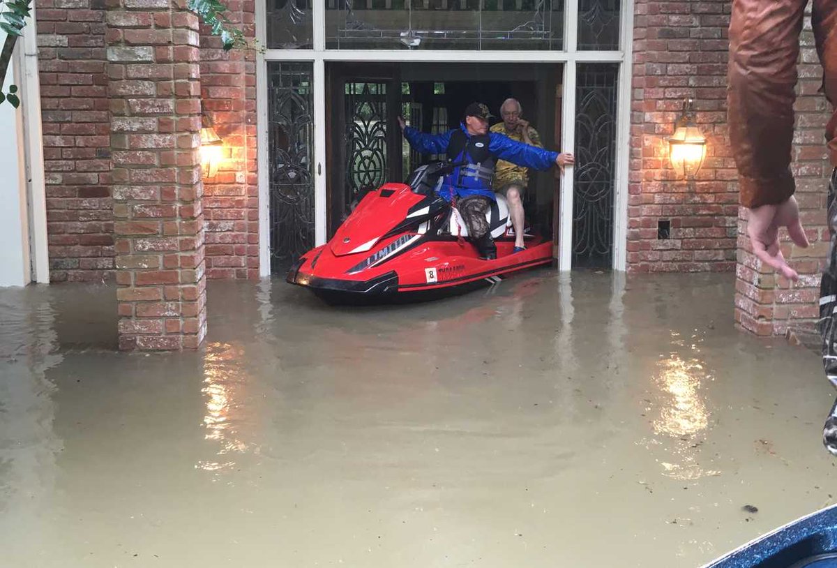 DailySignal's tweet photo. San Antonio's city council has banned @ChickfilA from their airport, saying the popular chain known for charitable acts and delicious chicken sandwiches lacks "compassion." https://t.co/tsWKOix5gS

(pictured: Chick-fil-A rescuing a couple stranded by Hurricane Harvey flooding) https://t.co/i7G8pUFw15