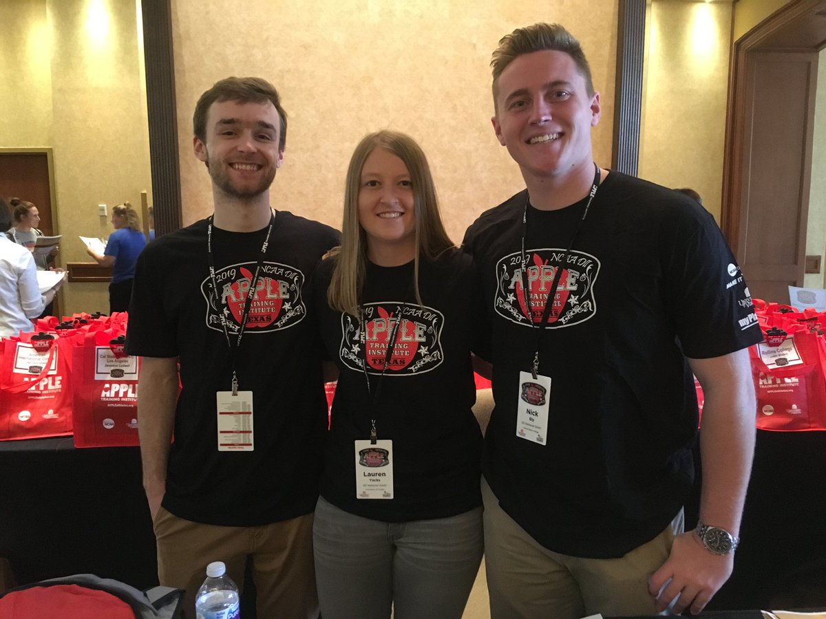 D2SAAC's tweet photo. DII SAAC members contributing to the coversation of combating substance abuse prevention &amp; health promotion! 💪🧠 #APPLEathletics19 https://t.co/EHRXHuKGxJ