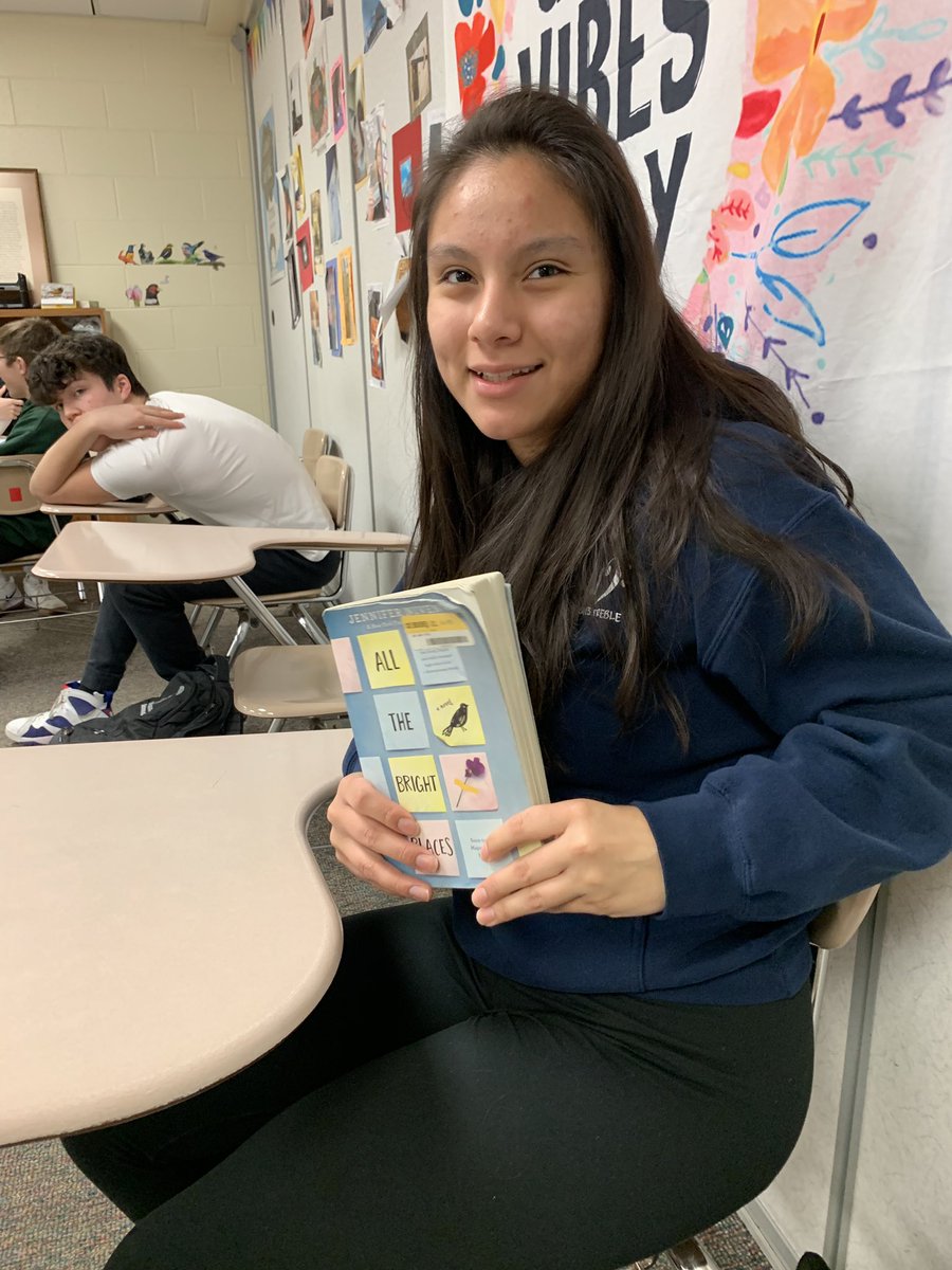 SabraGerber's tweet image. Following advice from my mentor @AndersonGL, @FremdEnglish students left for spring break today with reading plans, with books. (No homework.) #independentreading #booklove #highschoolreaders @ThisIsFHS #teachertakeover @ibizoboi @jenniferniven @AlanGratz