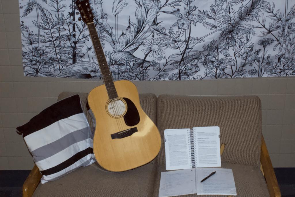 GUpapyrus's tweet image. Want to make the most out of your college years? Read this article by @shelbi_taylor98 to get some helpful hints! #college #tips #joy #planning #friends #timemanagement #studying @GreenvilleUniv buff.ly/2YjQ2g6