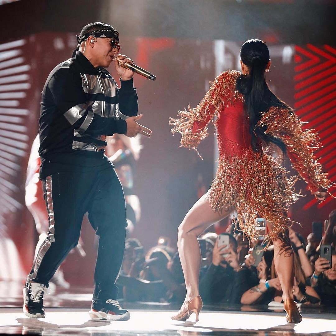 YoslaineDY's tweet photo. @DYARMY_Paraguay 🎵 Tú eres la máquina, la máquina de baile 💃🏻 #zuleykarivera #Dura @daddy_yankee vía IG https://t.co/7bn1efp8Pw