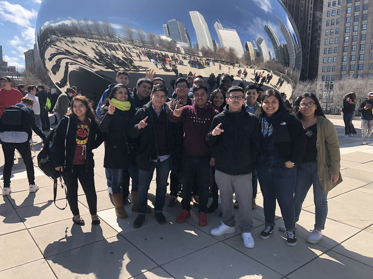 smcteach's tweet photo. Took these crazy kids to the Scholastic Press Association of Chicago conference today! They won 5 awards! Proud momma right here! #pmajournalism #jnerds #spac @PMAFirebirds @pmajournalism https://t.co/b0wQD3BcIZ