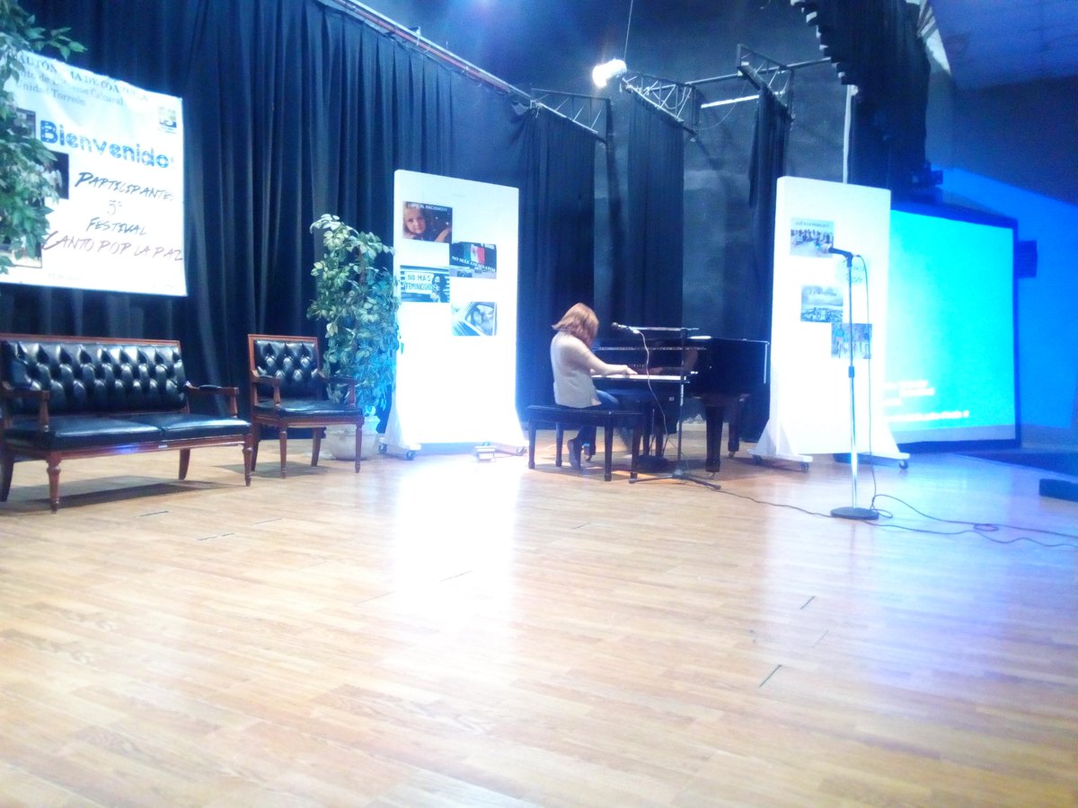 oficialPVC's tweet photo. Participación de nuestra alumna, Karla Cecilia Gallardo Márquez, en el concurso #CantandoPorLaPaz organizado por #DifusiónCulturalUT @UAdeC https://t.co/DLr6zb3LV1