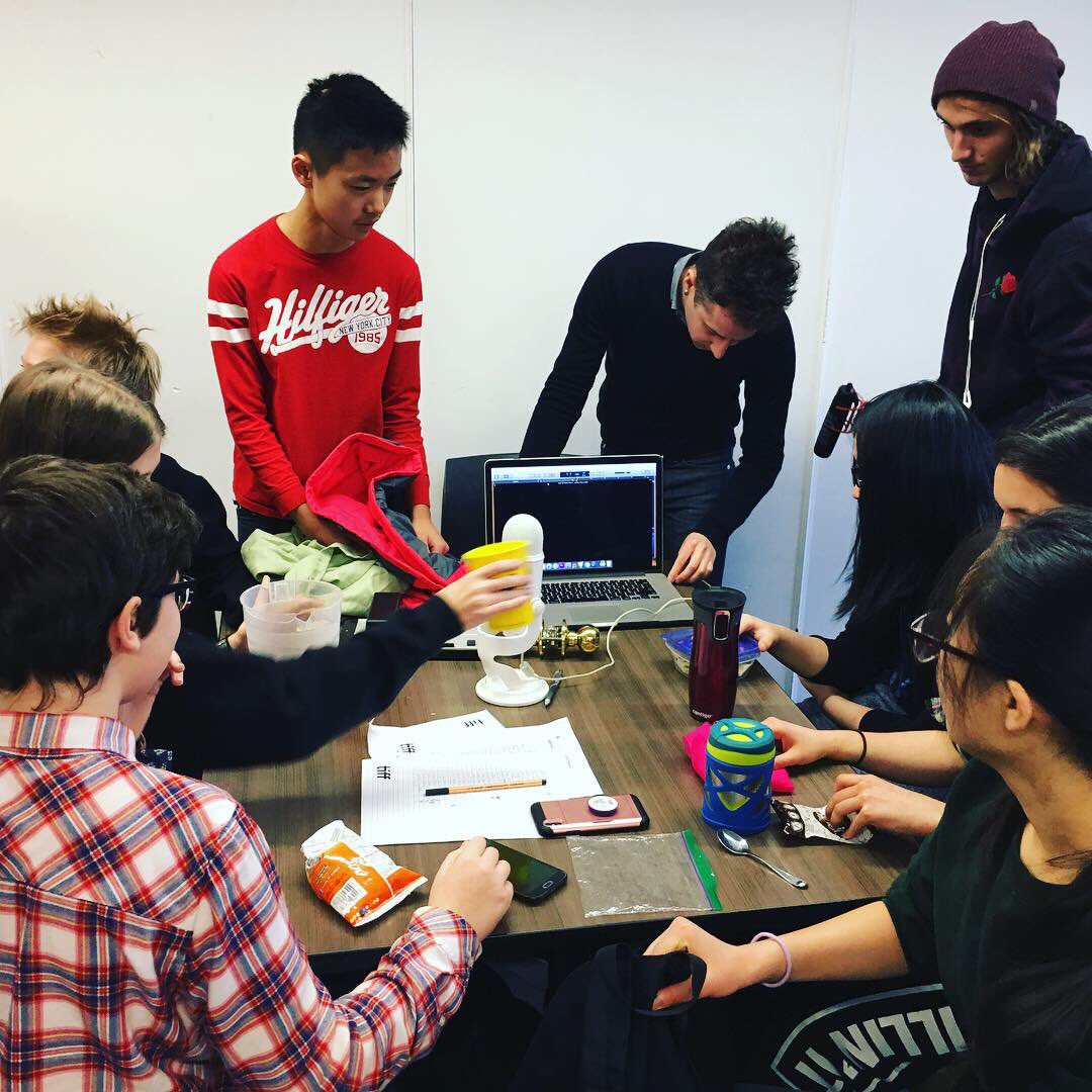 RHHSshowcase's tweet photo. And today, the Grade 9 STEAM and grade 12 Com Tech  students got to learn about “Sound for Film” from a musician 🎥🎙🎼 @RHHS_YRDSB @TeamRhhs https://t.co/gPPH1V8G5E