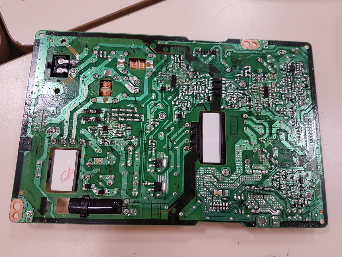 Glazgow's tweet image. Our STEM Showcase Tinkerlab was amazing. Children had so much fun, with their parents, taking old electronics apart. They decided that circuit boards are beautiful works of art #STEM #BSW19 #mpsstem