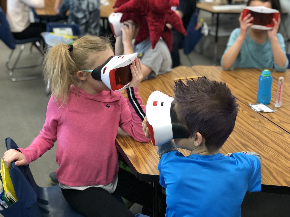When crazy hair day and a virtual habitat tour land on the same day!! <a href="/Classroom206/">Mrs. Filipiak Room 206</a> #engaged64 <a href="/RooseveltD64/">RooseveltD64</a>