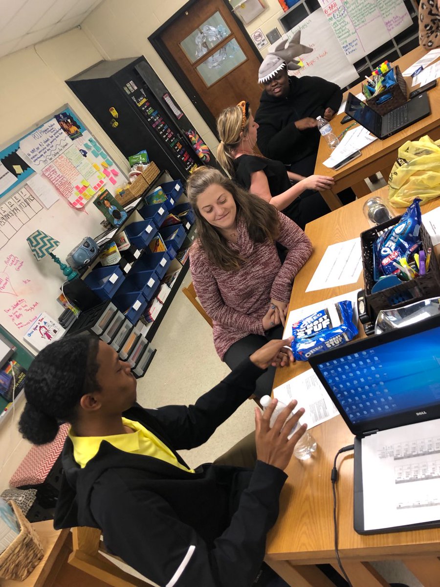 MarionCountySch's tweet photo. How does @MarionCountySch help grow new teachers? At North Mullins Primary they include Coastal Carolina University student teachers in their STEP process. #GrowingBetterTogether @InsightEdGroup @CCUChanticleers @spadonicollege https://t.co/dU1M1e4YWk