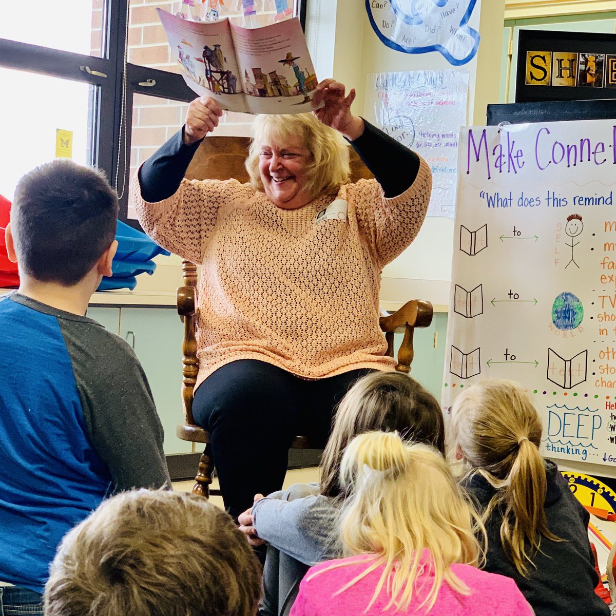 MrsShieldGR's tweet photo. When your mom comes in as your Mystery Reader ❤️ #wait #mrsshieldhasamom #mindblown #mysteryreader #grgators @GRGator https://t.co/gDrN5Z0IJ5
