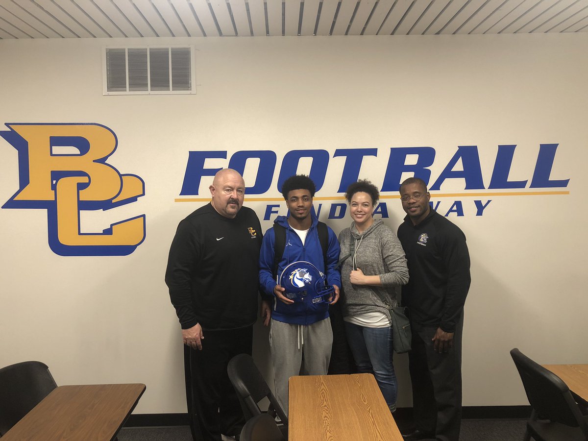 ZedekiahW_ty's tweet photo. I’d like to thank the coaching staff of briar cliff and everyone who helped me get to this point!! #committed #chargers @BriarCliffFB https://t.co/TSxIGeKsMG