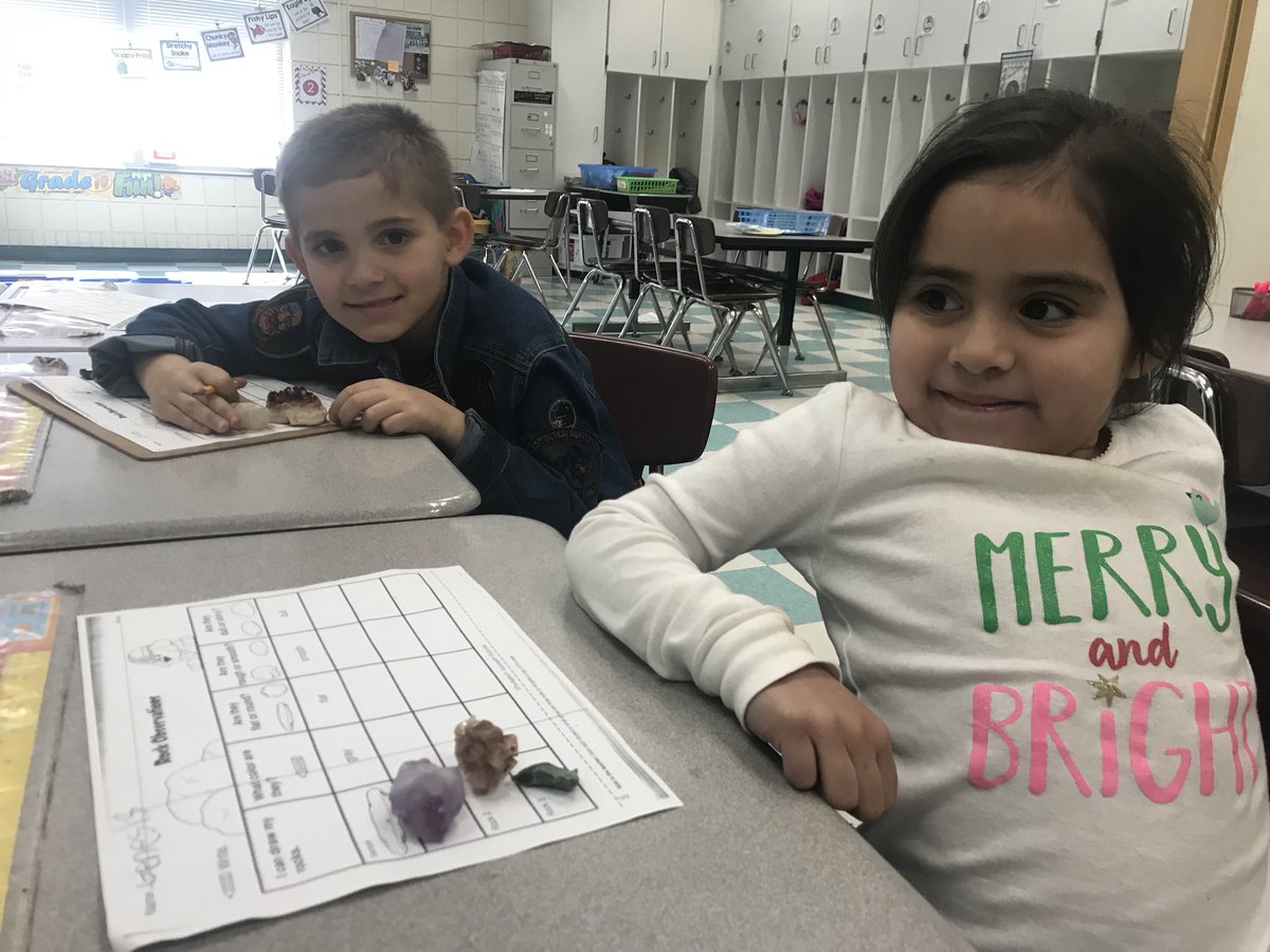 MissHardin2's tweet photo. We loved learning about rocks this week! https://t.co/yIEUmp7ZHP