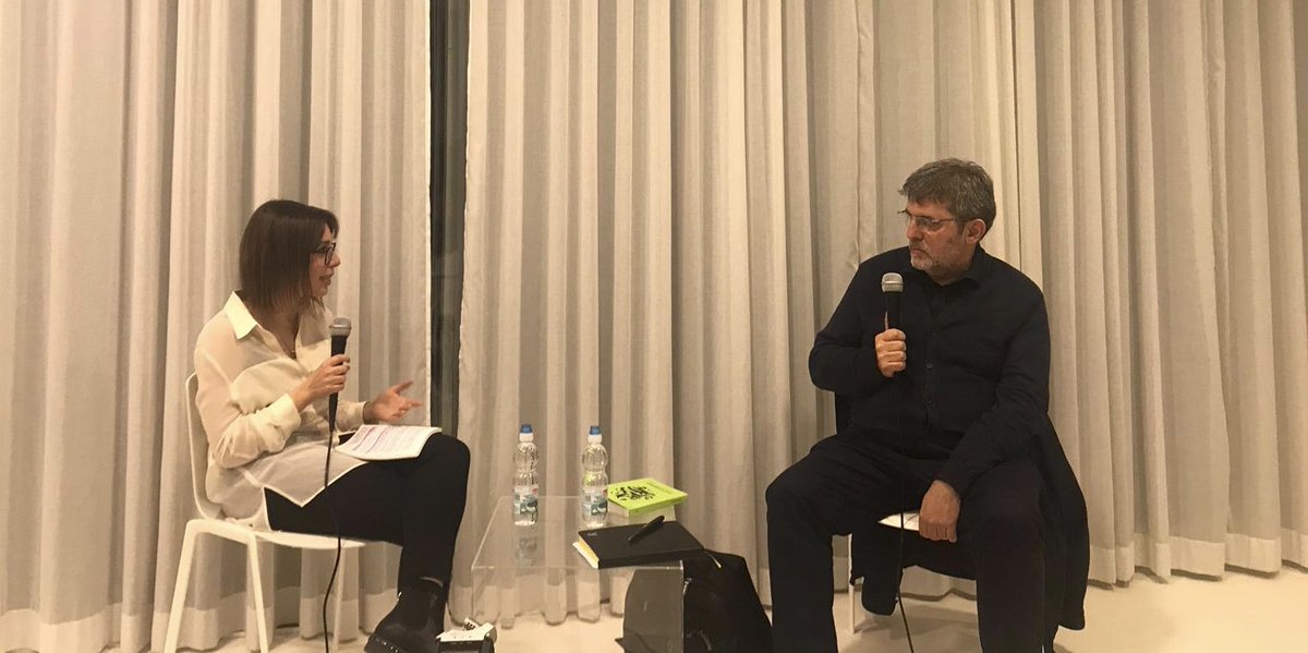LaNeta_Cultural's tweet photo. @AnninaSere, representando a Big Data Don’t Cry, entrevista a @mtascon en la última sesión del día de hoy #SCD19 #MGC16ed #UC3M https://t.co/Ou5NqGUMLQ