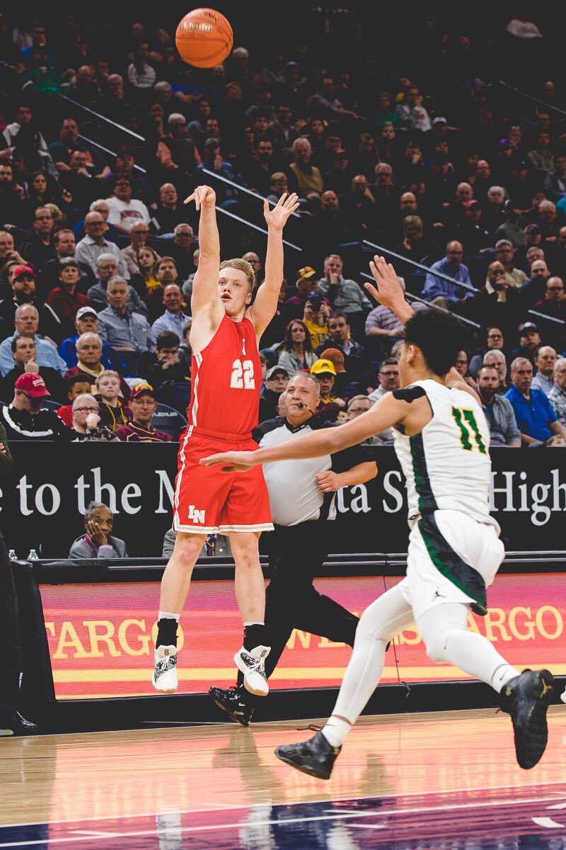 sgnimagery's tweet photo. .@tjjens22 feels right at home at the Target Center scoring 23 pts vs EP, 16 pts vs PC #TOUGHandTOGETHER #state4eight #sgnimagery @LNHoopsOx https://t.co/bUS0liMIBA