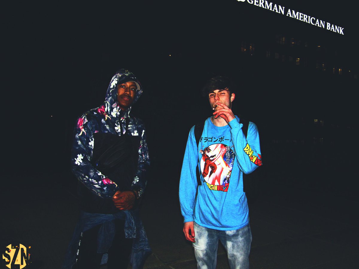 Deseanofficial's tweet photo. Couple shots from the other night ใฝ๏ธ
Shot by๐ท: @WuHefner__ & YoursTruly ๐๐
#CamRoberts #Mysoulzdead #photoshoot #edits #goldsound #desean #szn https://t.co/JxADYtiLle