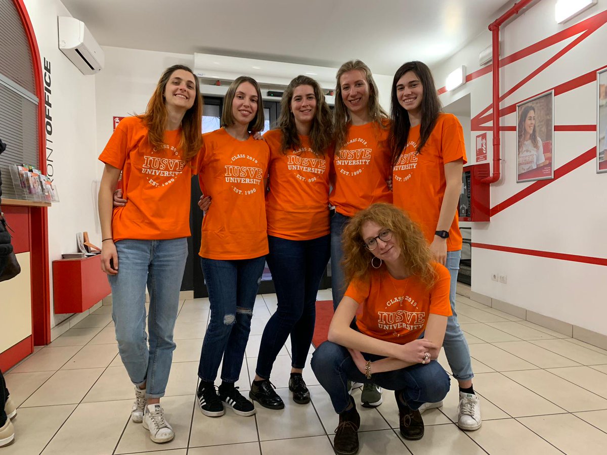 joelle_lovato's tweet photo. Oggi #OpenDay alla @IUS_VE 🤩
Aggiungerei #divertente allo slogan di questa #universita, ma non rispetterebbe la magica #regoladeltre https://t.co/5fygMRyVNJ