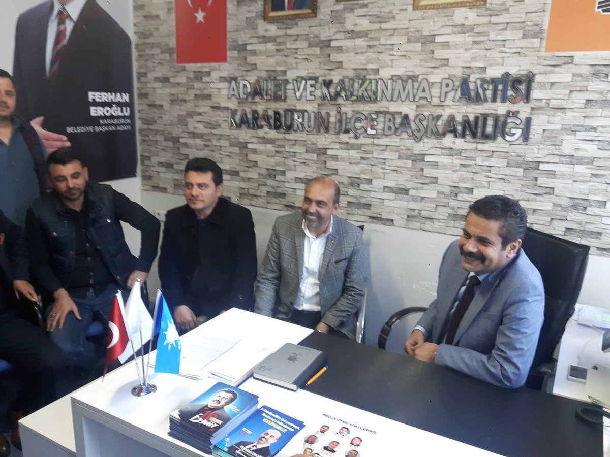 PrHasanKalyoncu's tweet photo. #Cumhurİttifakı Karaburun AkParti Belediye Başkan Adayı @ferhaneroglu35 'nu ziyaret edip,MHP İlçe Başkanımız Fırat Zorlu ile Seçim Ofislerini ziyaret ettik.
Karaburun kararını vermiş,
#bekaiçinmillikararcumhuriçinistikrar https://t.co/f1VdKrq9jo