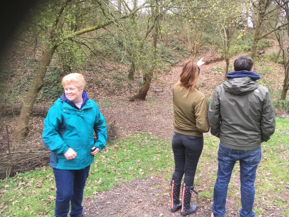 Riversides_Sch's tweet photo. We have been so lucky this morning. @AstleyVineyard have hosted a small parent drop in session for us. We have had a beautiful walk and made some woodland crafts. We look forward to working with you. https://t.co/8TCget4XbY