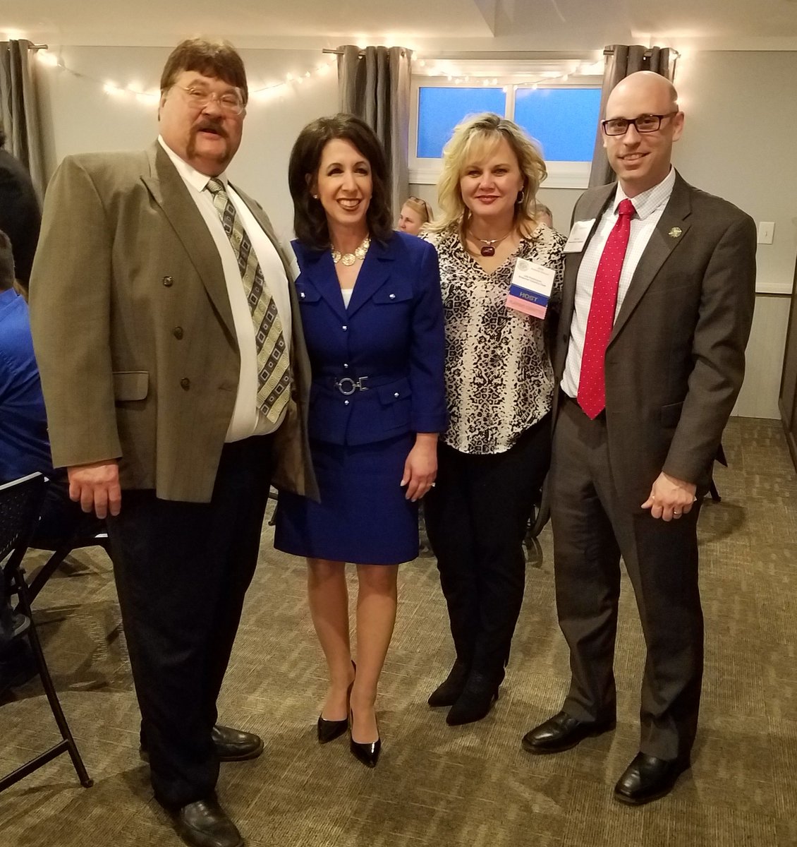 CherylDinolfo's tweet photo. Always great to join the #SpencerportChamber for their annual banquet. Congrats to @SpencerportFD, @SpencerportCSD, and all of the award winners. My thanks for the work you do to grow #MoreJobs and #StrongerFamilies across Monroe County. https://t.co/CETZQgFbUW