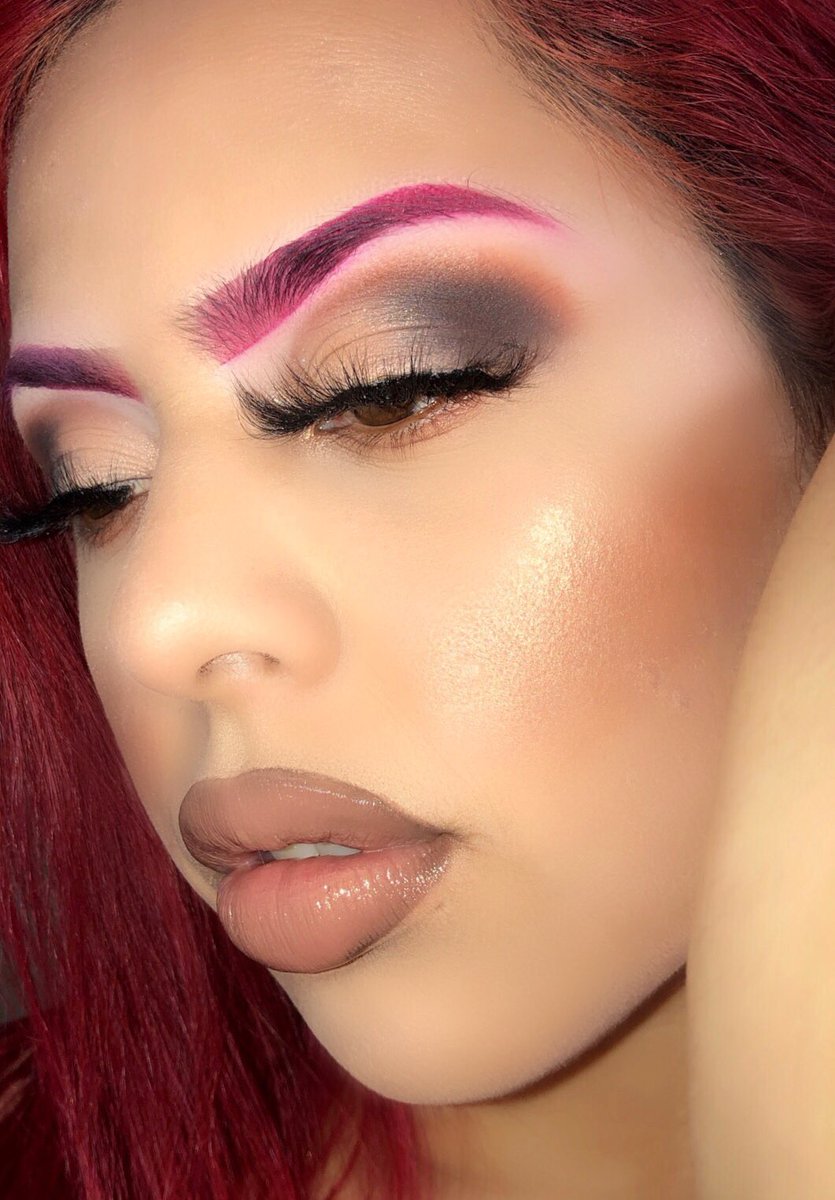 silvadominique9's tweet photo. Details on ig: Glowwithdom
#bhcosmetics #undiscovered_muas #makeupgang #lillylashes #anastasiabeverlyhills #tartecosmetics #colourpop #glory #shine #gloss #wakeupandmakeup #redbrows #wetnwild #doseofcolors
#lagirlcosmetics #citycolorcosmetics #ardelllashes #norvina #thelist https://t.co/CNsy3ztxU4