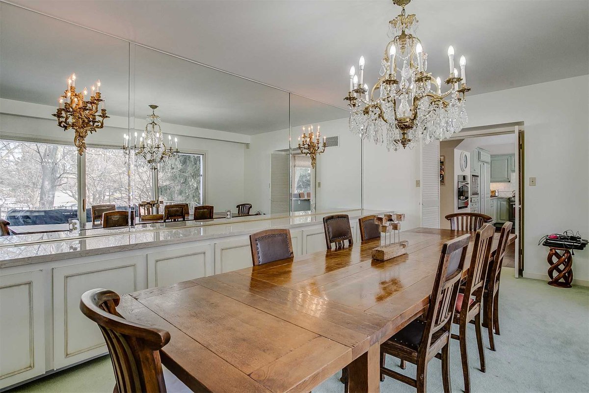 DiamondRealty_'s tweet photo. 4 Edenbridge Dr is a very rare opportunity for one of the West Ends most reputable address', it also features a magnificent pie shaped lot
#Bungalo #Kingsway
https://t.co/P317M9EcVl https://t.co/hjrfeafcDF