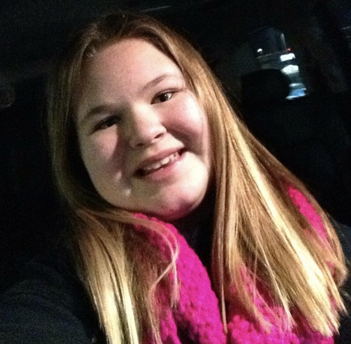 AlphaXiDeltaUSD's tweet photo. Our sister of the week is....@dschuttler_  !!!! 
Her favorite kind of soup is broccoli cheddar 
She has yet to close the high school yearbook 
and her favorite street in vermillion is West Cherry St!

we are so thankful for such a positive sister 💙💛 https://t.co/ooPEpYduut