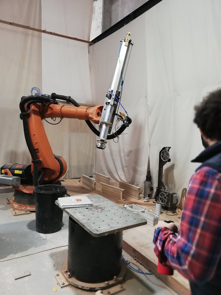 torrebarrinalh's tweet photo. ✨Llenos de inspiración! 

💡Hemos descubierto un auténtico laboratorio de fabricación digital en el que miles de personas prototipan sus ideas.

Gracias Santi, Noel y Xavi por compartir la misión, visión y valores del @fablabbcn
Y gracias a @jordicoll por haberla liado parda 👏 https://t.co/apCxuvc1Dz