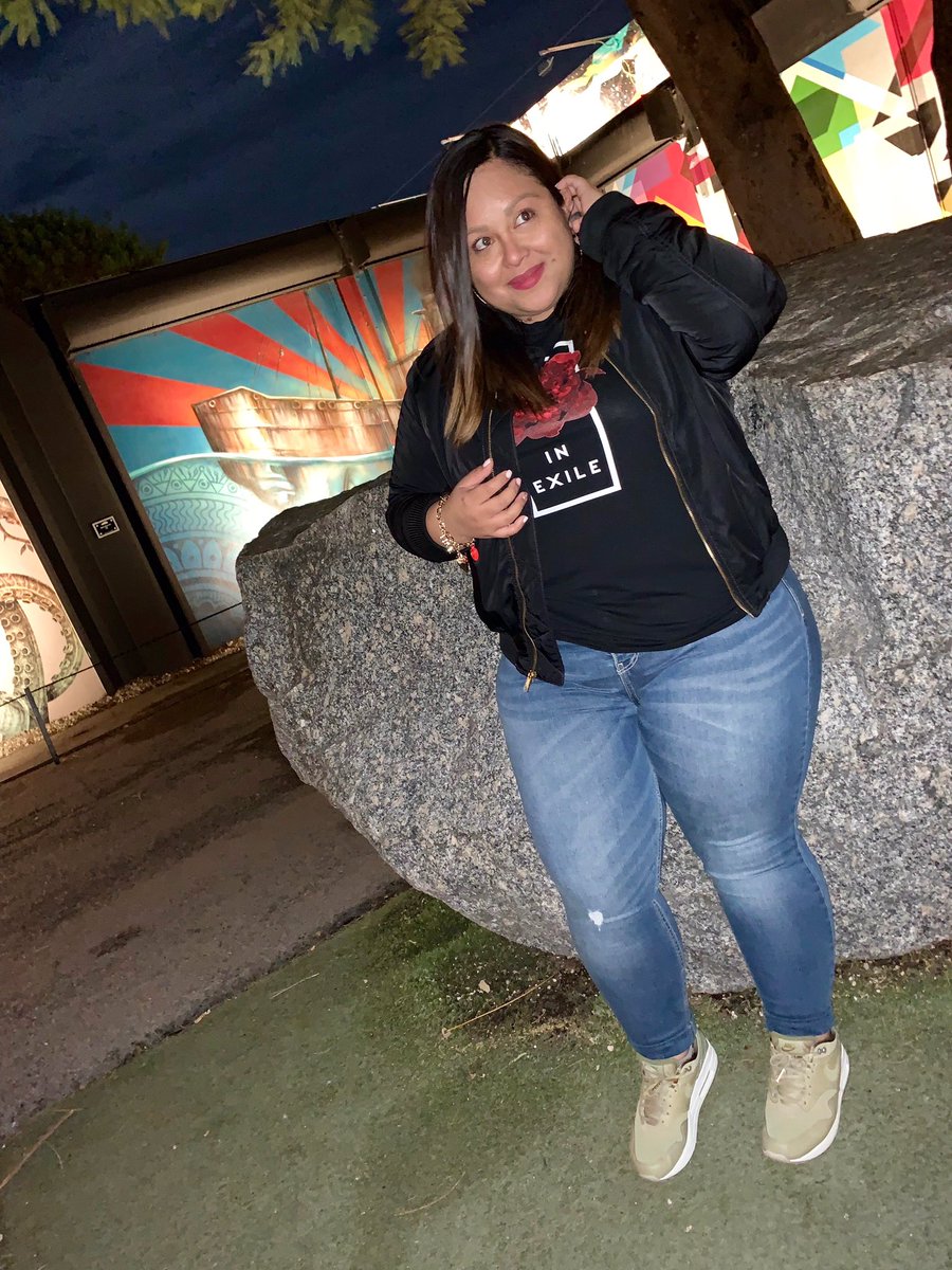 Etali_Design's tweet photo. Shoutout to @brendalina_ for rocking our latest #tshirt designs.. She looks absolutely #amazing! .

If you would like to see more of what we have in our design #store checkout the link in our bio 

#styles #dope #miami #designs #graphics #etali #esty #immigrantart #immigrants https://t.co/zkT7XzQwQA