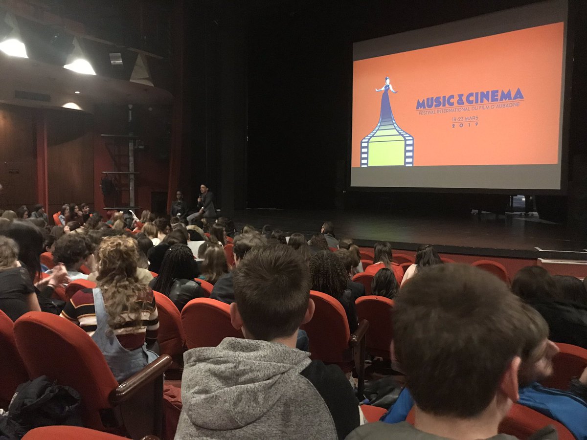 #EAC 60 élèves de troisième du <a href="/clg16fontaines/">H Pouliquen</a> ont passé une journée au @AubagneFilmFest Visionnage de court-métrages, rencontre avec des réalisateurs et les compositeurs de musique de Film Selma Mutal et Romain Trouillet. Avec <a href="/BateauLivre/">Mathilde Bernos</a> et @leamarsh