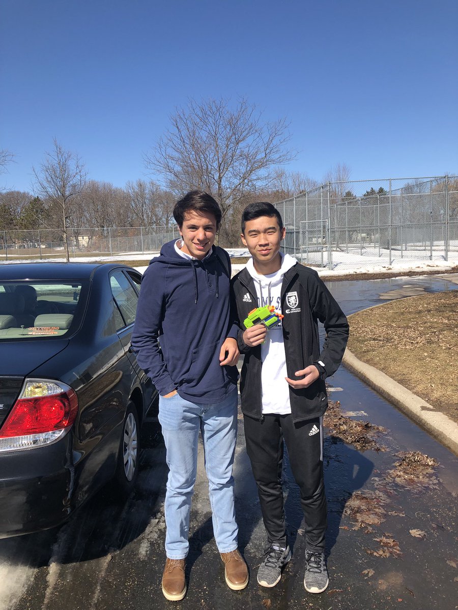 Evanito Koossolini tweet media