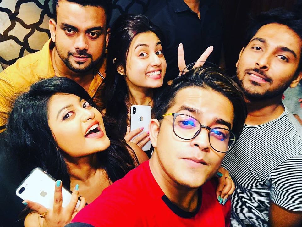 Iamswastika's tweet photo. Friends for Life...!🤗🥳🤗 https://t.co/cupQxr7ohm