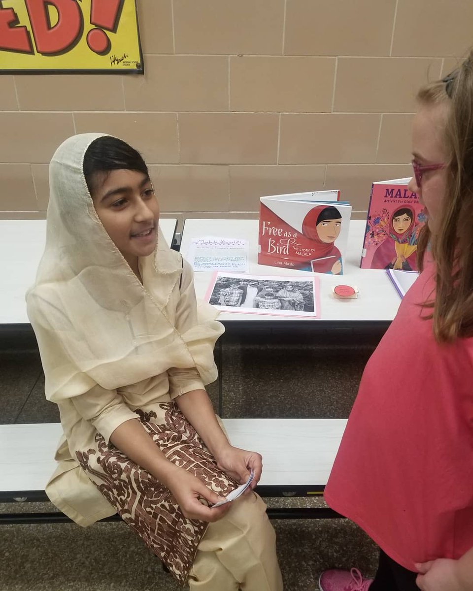 SenecaElemArt's tweet photo. Just a few of the amazing wax museum participants today at school!! @SenecaElem https://t.co/dkWkvkiVlB