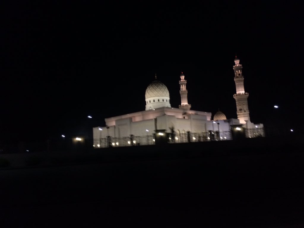 pioneersaad's tweet photo. یہ ایک اور مسجد، جیسا میں نے پہلے بتایا کہ مساجد یہاں ایک سے بڑھ کر ایک ہیں، بس اللہ ہمیں نماز پڑھنے کی بھی توفیق دے
#MyMosque🕌
#Oman https://t.co/yK4rrWsDxo