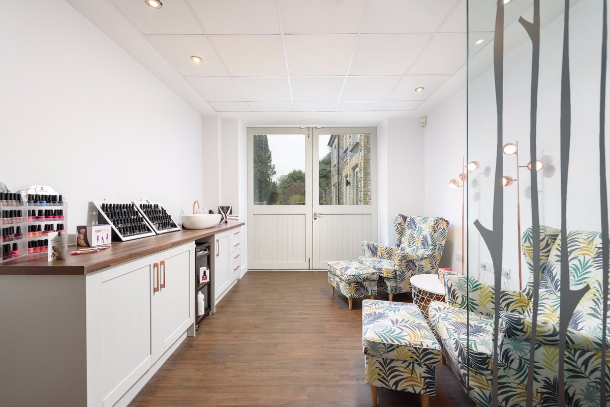 The_Cornwall's tweet photo. Take a peek at our new @JessicaNails Nail Lounge in the spa!!
https://t.co/JZVsIaou7v
#cornwall #cornwallspa #youtime #metime #staustell https://t.co/oiTcWWR6Zp