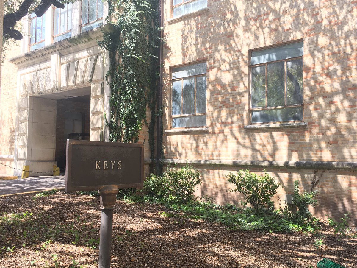 JCHartzell's tweet photo. I’m finally picking up a key for #RowlingHall. I still think it’s kind of awesome that @UTAustin has a building dedicated, quite simply, to keys... https://t.co/W8um0hStVc