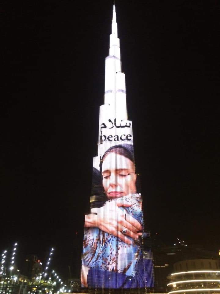Zawmin110's tweet photo. New Zealand today fell silent in honour of the mosque attacks' martyrs. Thank you PM jacinda ardern and  New Zealand for your sincere empathy and support that has won the respect of 1.5 billion Muslims after the terrorist attack that shook the Muslim community around the world. https://t.co/G2HZtedRt5